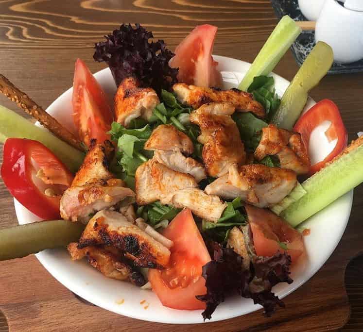 Tavuklu Salata